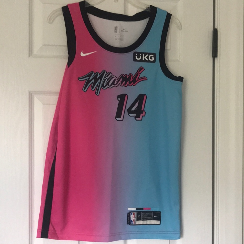 ✨HOST PICK✨ 🏀TYLER HERRO NBA JERSEY🏀